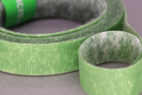 12mm x 2mtr VELCRO® Brand Cut to Size Plant Ties Green